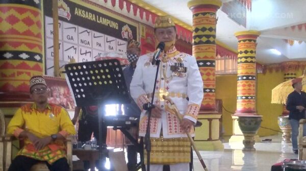 Pakaian Bernuansa Lampung Sang Jenderal Menjadi Trend Setter