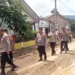 Kapolres Tanggamus dan Pamatwil Polda Tinjau Bencana Banjir Pematang Sawa