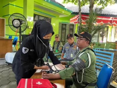 Polda DIY Berikan Layanan Kesehatan Untuk Petugas PPK Kecamatan Depok Sleman