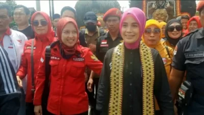 Sekretaris Komisi IV DPRD Lampung Kostiana Sambut Kedatangan Istri Ganjar Pranowo