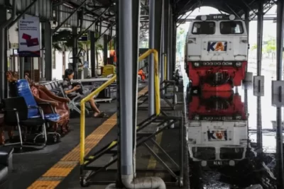 Kemenhub Proyeksi 3,2 Juta Orang Mudik Naik Kereta, 52 Persen Kursi Ludes