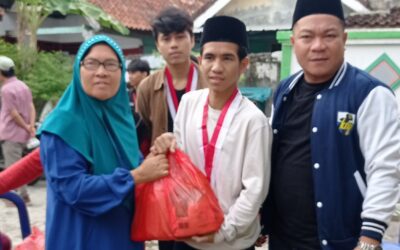Berkah Ramadan: KNPI Lampung dan GMNI Bagikan Sembako di Bandar Lampung