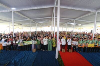 Gubernur Arinal dan Riana Sari Hadiri Pengajian Akbar Pemprov Lampung di Kecamatan Kedondong, Pesawaran