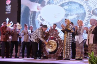 Tingkatkan Daya Saing UMKM dan Dukung Perkembangan Industri Kerajinan, Gubernur Arinal Djunaidi Buka Lampung Craft 2024