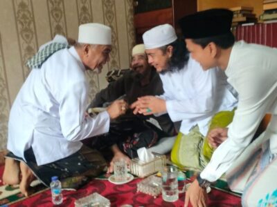 Ribuan jamaah hadiri acara Haul Abuya KH Bustomi Cisantri ke 20 di majlis ta’lim pondok pesantren Al – Hidayah Cisantri