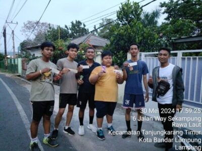 Cerita Dikala Senja, Tim Bandar Lampung yang Berbagi Keceriaan Bersama Anak-anak
