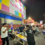 Iqbal Ardiansyah Ajak Pengunjung Angkringan Bermain Fun Game