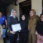Rektor Serahkan 148 Beasiswa PMPAP kepada Mahasiswa Berprestasi