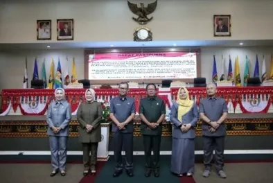 Ketua DPRD Mingrum Gumay Terima Dokumen Rancangan Perubahan KUA dan PPAS Tahun 2024 serta Rancangan KUA dan PPAS Tahun 2025 dari Sekdaprov Lampung