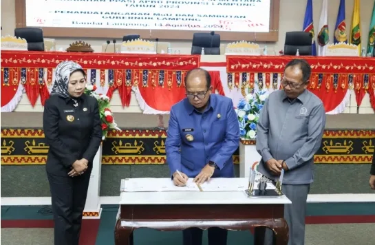 DPRD dan Pj Gubernur Lampung Tanda Tangani Nota Kesepakatan Perubahan Kebijakan Umum Anggaran PPAS 2024