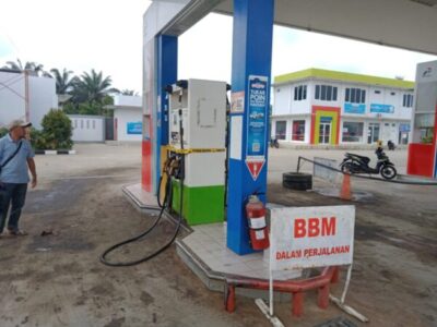 TAK LEBIH DARI 1X24 JAM POLISLINE SPBU DIMERANGIN JAMBI DIBUKA KEMBALI,ADA APA DENGAN SEMUA INI..?
