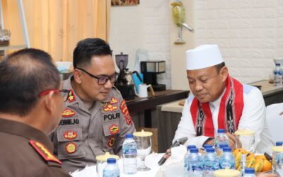Tepati Janji, Kapolres SBB AKBP Dennie Andreas Dharmawan Hadirkan Ustad Kondang Da’sad Latif