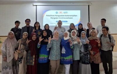 Pelatihan ToT Kewirausahaan Bersama Wadhwani Foundation di FISIP Unila