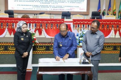 Penjabat Gubernur Lampung Teken Nota Kesepakatan Perubahan Kebijakan Umum Anggaran dan PPAS Tahun 2024