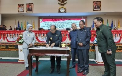 Pj. Gubernur Lampung dan Ketua DPRD Provinsi Lampung Tandatangani Persetujuan Bersama Raperda APBD Tahun 2025