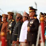 Pj. Gubernur Samsudin Ikuti Upacara Penurunan Bendera dalam Rangka HUT RI ke-79 di Kota Baru