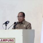 Pj. Gubernur Samsudin Sampaikan Pandangan terhadap 6 Raperda Usul Inisiatif DPRD dalam Rapat Paripurna DPRD Lampung
