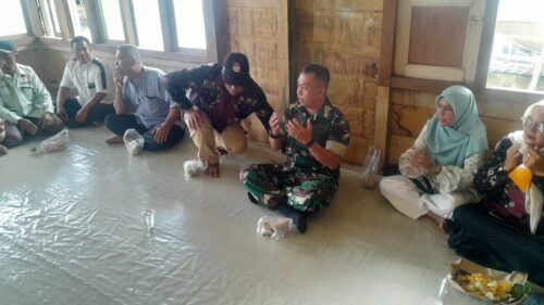 Cegah Radikalisme Babinsa Pelayangan Jalin Silaturahmi dengan Tokoh Agama