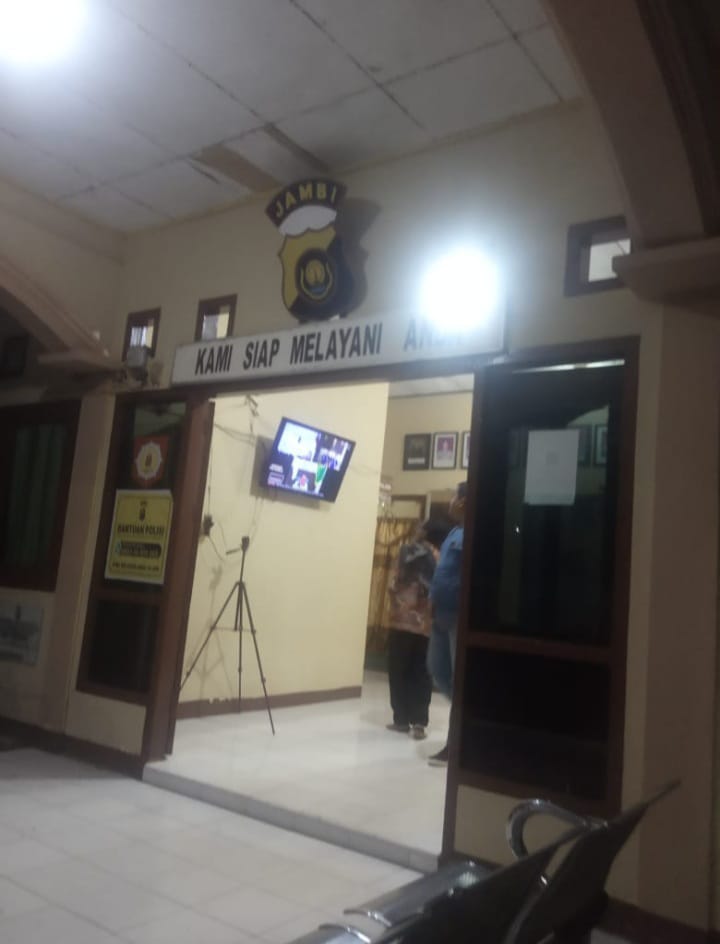 Aksi Brutal Pengeroyokan yang Dilakukan oleh Tetangga Sendiri, Pelaku Mengakibatkan Lebam Pada Pipi dan Bibir Korban