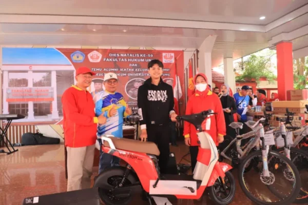 Antusiasme Peserta Temu Alumni dan Jalan Sehat Fakultas Hukum Unila 2024