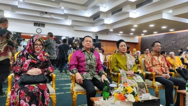 Pimpinan MPR bersilaturahmi dengan keluarga Presiden RI ke-2, Soeharto, di Kompleks Parlemen, Jakarta, Sabtu (28/9/2024). Foto: kumparan