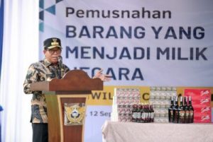 Pj. Gubernur Samsudin Hadiri Pemusnahan Barang Hasil Penindakan Kanwil Bea Cukai Sumbagbar Periode Maret 2023 – Juni 2024