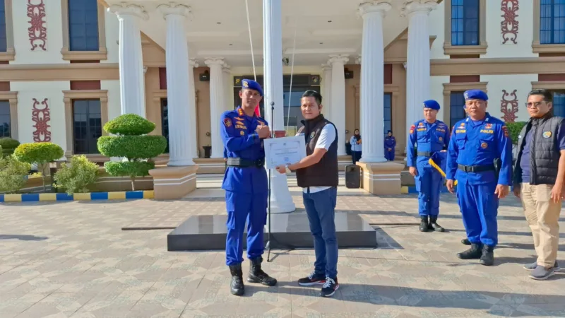 PWI Kota Jambi Berikan Dua Penghargaan kepada Ditpolairud Polda Jambi