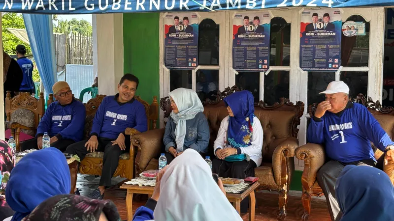 Suasana kedatangan Buk Hj. Wirda Yanti istri Bapak Romi Hariyanto calon gubernur Jambi 2024