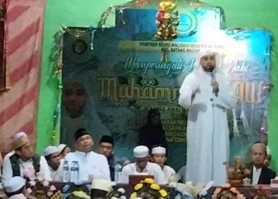 Suasana Khidmat dan Kebersamaan di Peringatan Maulid Nabi di PP Birrul Walidain, Kota Bangko