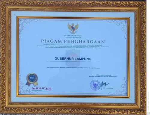 Pj. Gubernur Lampung, Samsudin, Terima Penghargaan Upakarya Wanua Nugraha 2024 dari Kemendagri