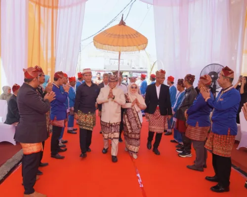 Pj. Gubernur Lampung Hadiri Upacara Adat Angkon Anak, Meneguhkan Nilai Persaudaraan dan Pelestarian Budaya