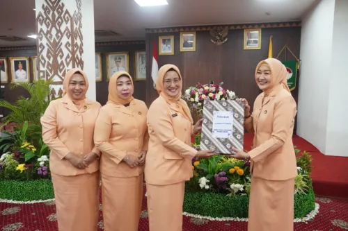 Pelepasan Ketua Dharma Wanita Persatuan Provinsi Lampung, Dedikasi Mamiyani Fahrizal untuk Kemajuan Perempuan dan Kesejahteraan Masyarakat Lampung