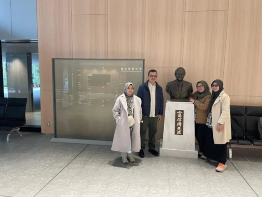 Dosen FEB Benchmarking ke Tokyo International University