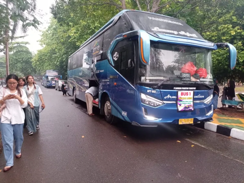 Berakhir Damai, Agen Travel Berangkatkan Mahasiswa Prodi Bahasa Lampung KKL ke Bali
