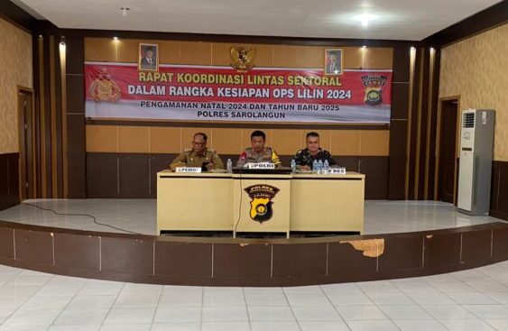 Sinergi Lintas Sektoral untuk Keamanan Sarolangun Pabung Kodim 0420/Sarko Hadiri Rapat Ops Lilin 2024