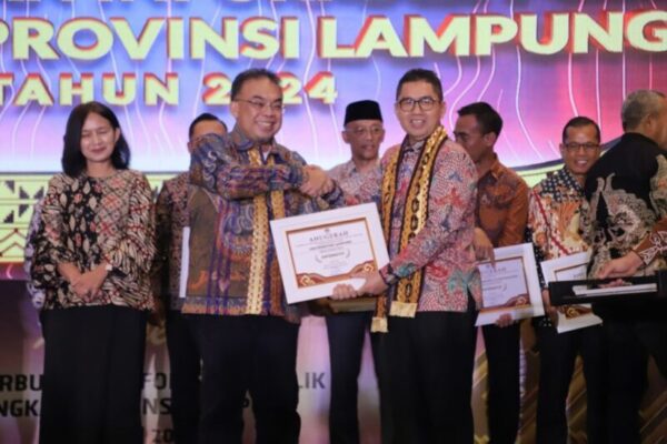 Unila Raih Predikat Badan Publik Perguruan Tinggi Informatif dari Komisi Informasi (KI) Provinsi Lampung.