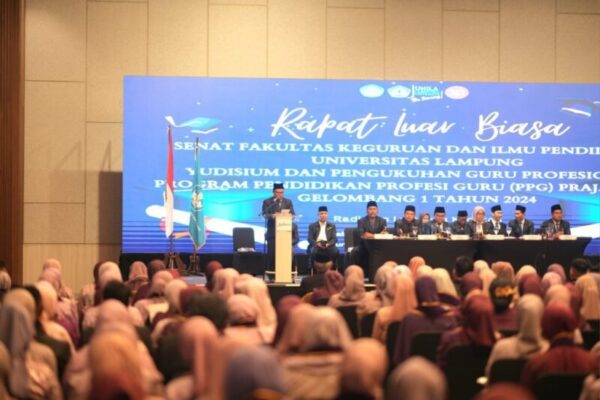 FKIP Gelar Yudisium dan Pengukuhan Guru Program PPG Prajabatan Gelombang I 2024