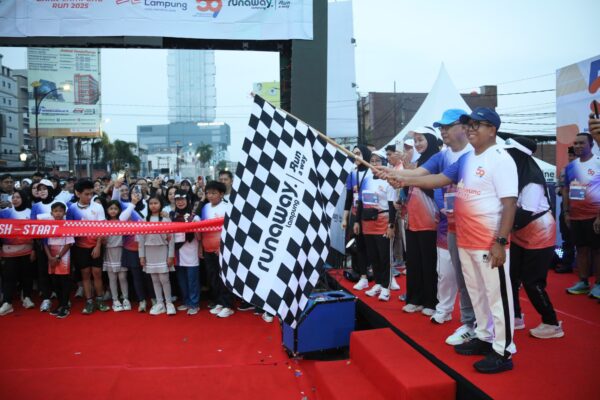 Pj. Gubernur Samsudin Lepas Peserta Bank Lampung Run 2025