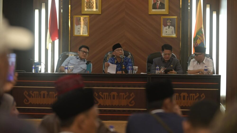 Di Depan Kantor DPRD Provinsi Lampung, Gubernur Lampung: Saya Berjuang untuk Petani, Mari Dialog Secara Baik