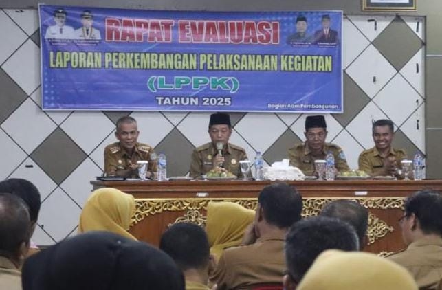Sekda Fajarman Pimpin Rapat Evalusi LPPK 2025    · Agar Lebih Cepat, Akan Diterapkan Sistem Elektronik