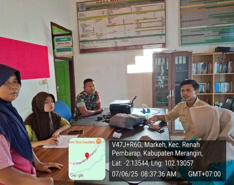 BABINSA KOMSOS DENGAN MASYARAKAT SUPAYA SILATURAHMI TETAP TERJAGA