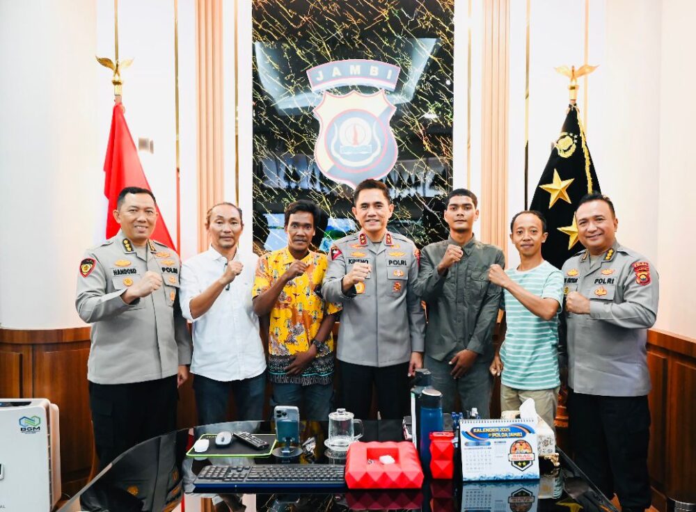 Silaturahmi bersama Warga SAD, Kapolda Jambi: Kami Akan Selalu Hadir dalam Mejaga Kamtibmas Kondusif