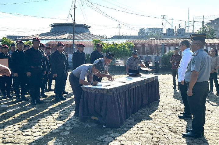 Peringatan Harlah Pancasila 2025, Kakanwil Ditjenpas Jambi Pimpin Penandatanganan Pakta Integritas di Lapas Jambi