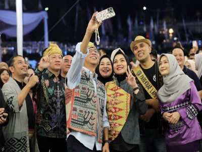 Gubernur Lampung Resmi Tutup Krakatau Festival 2025, Ribuan Warga Padati Malam Pesona Kemilau