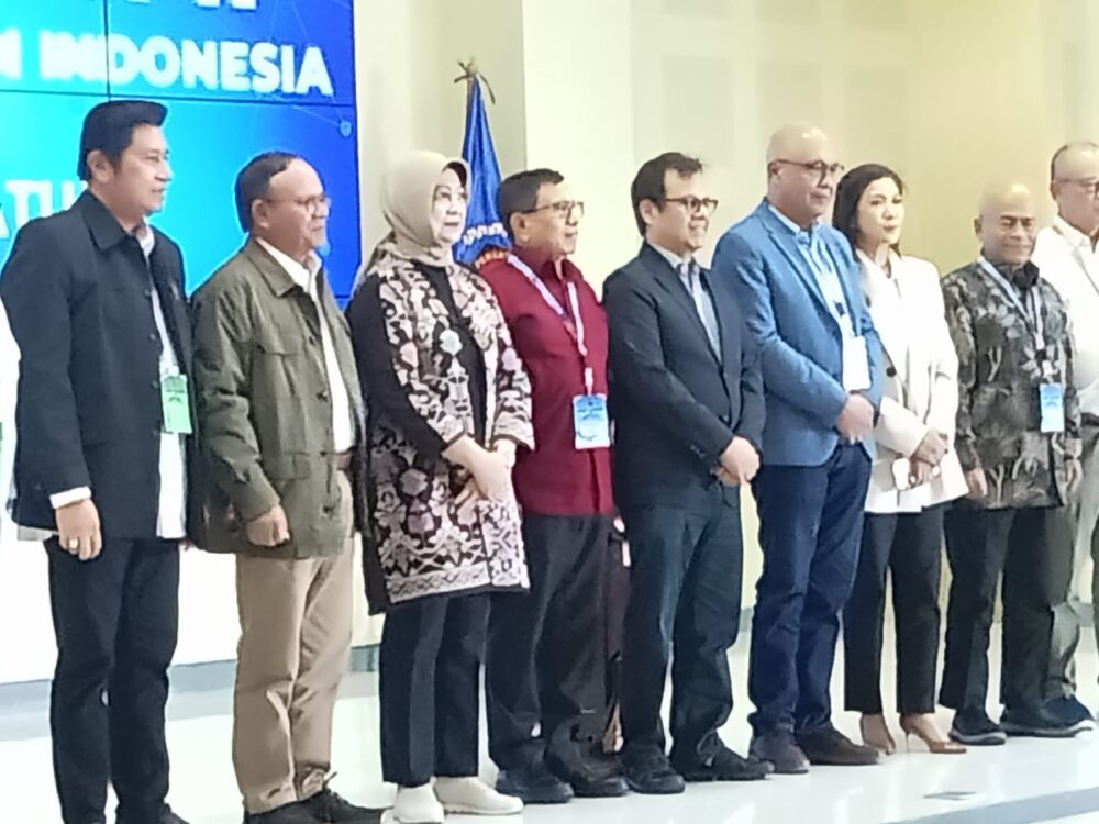 Wamen Komdigi Buka Kongres PWI 2025, Calon Ketum dan DKP Sepakat Fakta Integritas