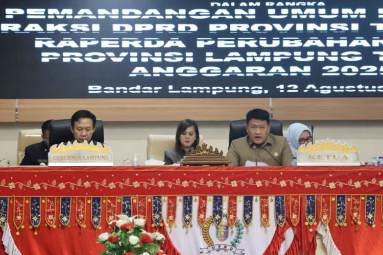 Rapat Paripurna DPRD Provinsi Lampung, Sampaikan Catatan Strategis pada Raperda Perubahan APBD Lampung 2025