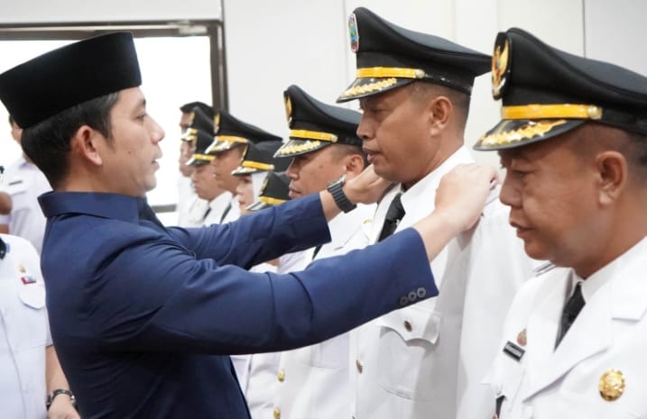 8 Camat Baru Dilantik, Bupati Egi: Jabatan Itu Amanah untuk Melayani Rakyat