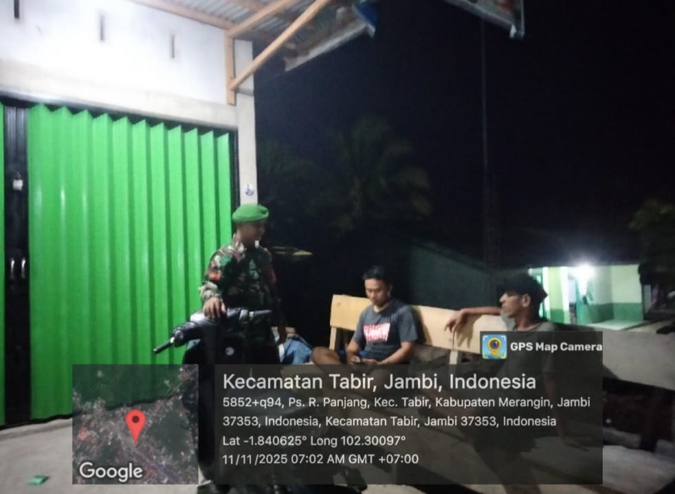 Babinsa Koramil 420-08/Tabir Gelar Patroli Malam Jaga Kamtibmas