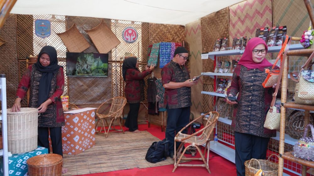 Diskominfo Kunjungi Kafilah dan Sukseskan Stand Merangin di MTQ ke-54