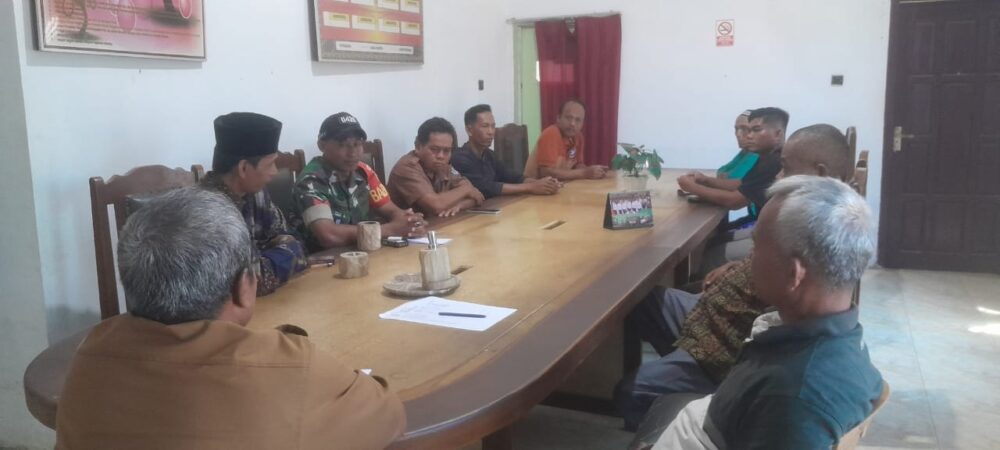 Giat Komsos Sebagai Sarana Keharmonisan Keakraban Babinsa, Perangkat Desa dan Warga Binaan